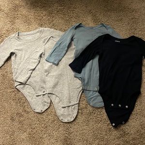 4 PIECE BUNDLE; LONG SLEEVE ONSIES